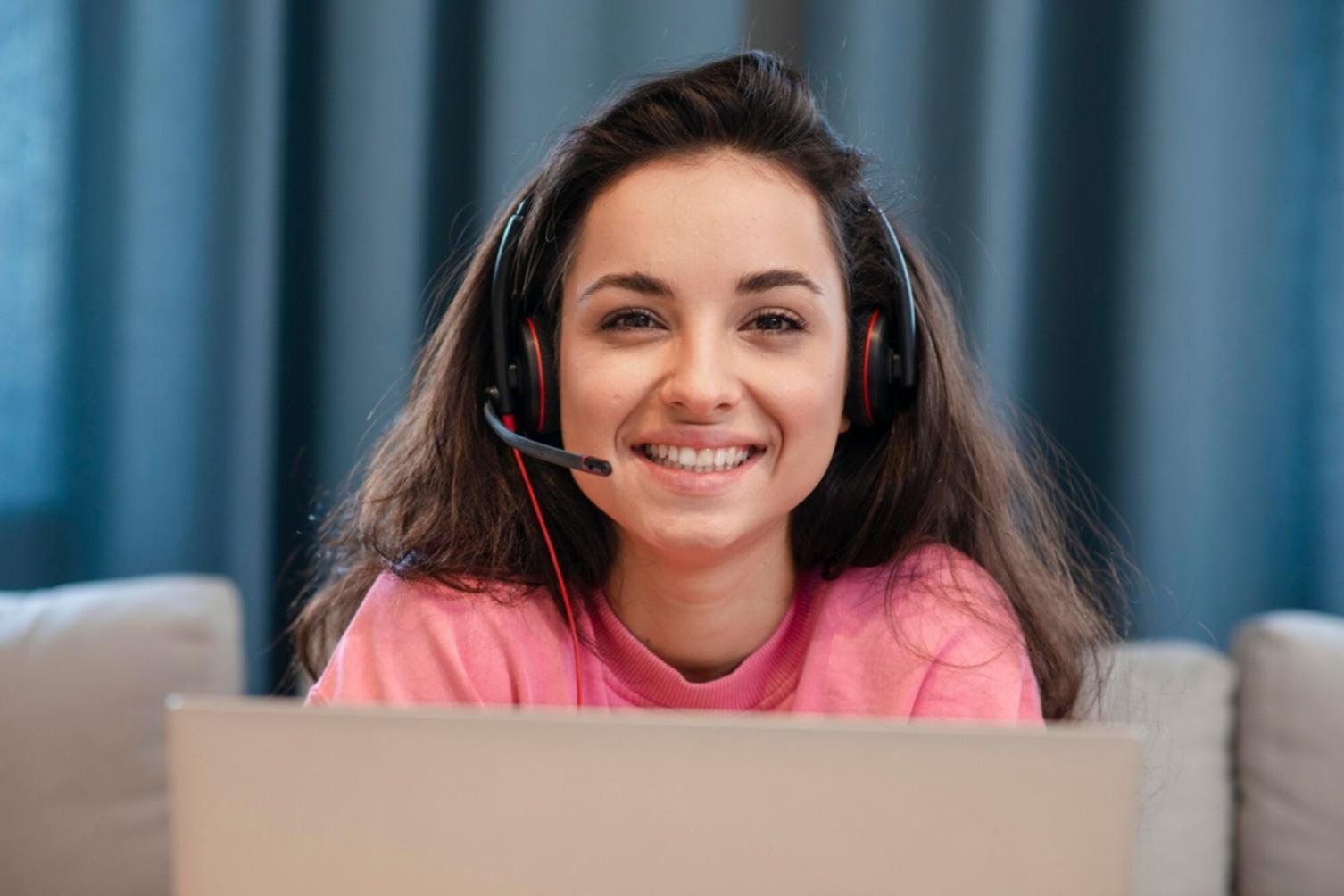 Modern financial analysis classroom with interactive learning tools