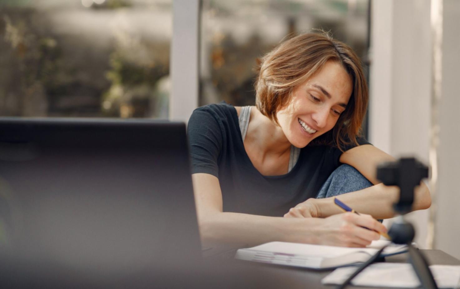 Collaborative learning environment with financial analysis materials